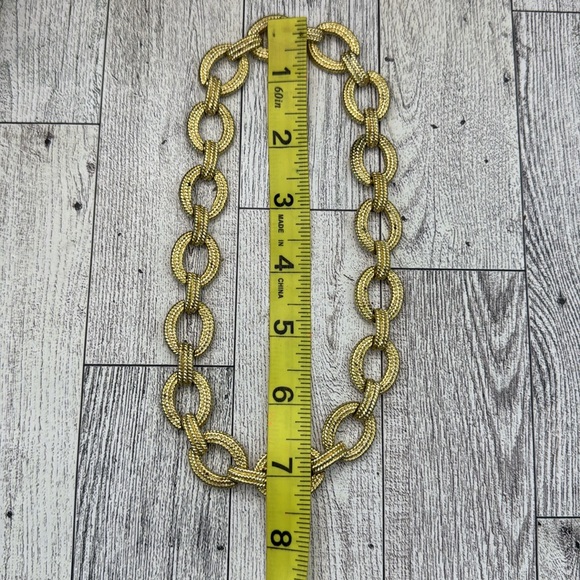 Gold Links Necklace - Picture 10 of 11